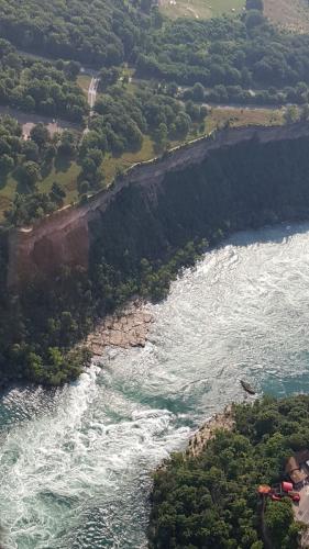 20190808 091123Les chutes vues depuis hélicoptère